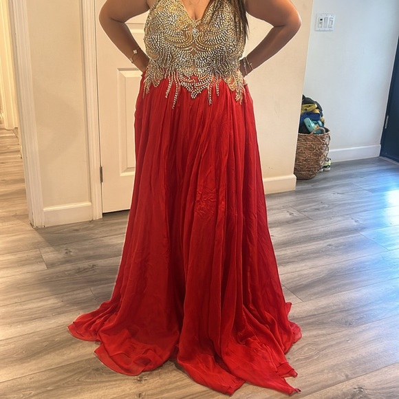 Mac Duggal Red and Gold bejewled Embellished Halter Dress gown Pageant Gown - Picture 13 of 13